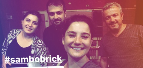 Yepyeni bir komedi ile sezonu açıyoruz.